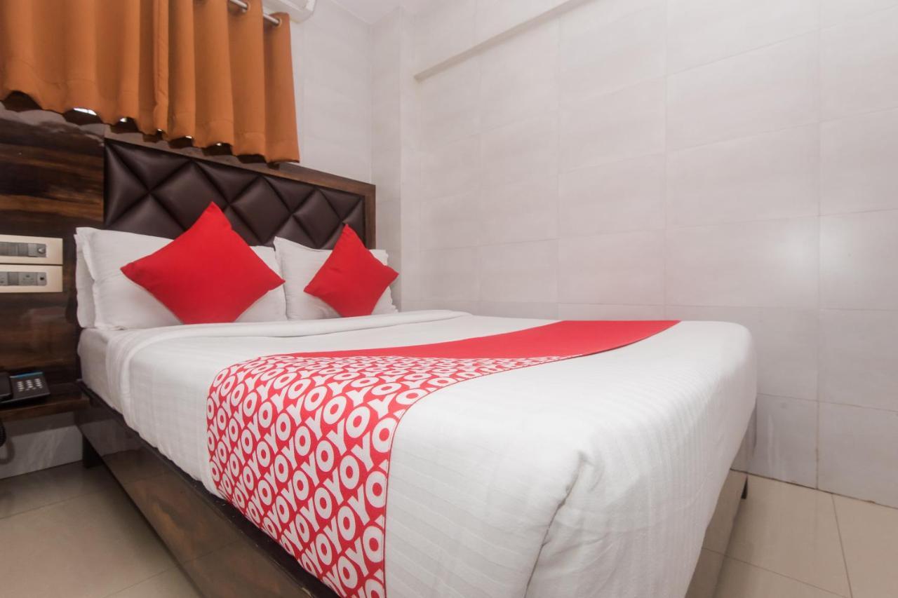 Vaccinated Staff - Oyo 22055 Dadar Residency Hotel Mumbai Exterior photo