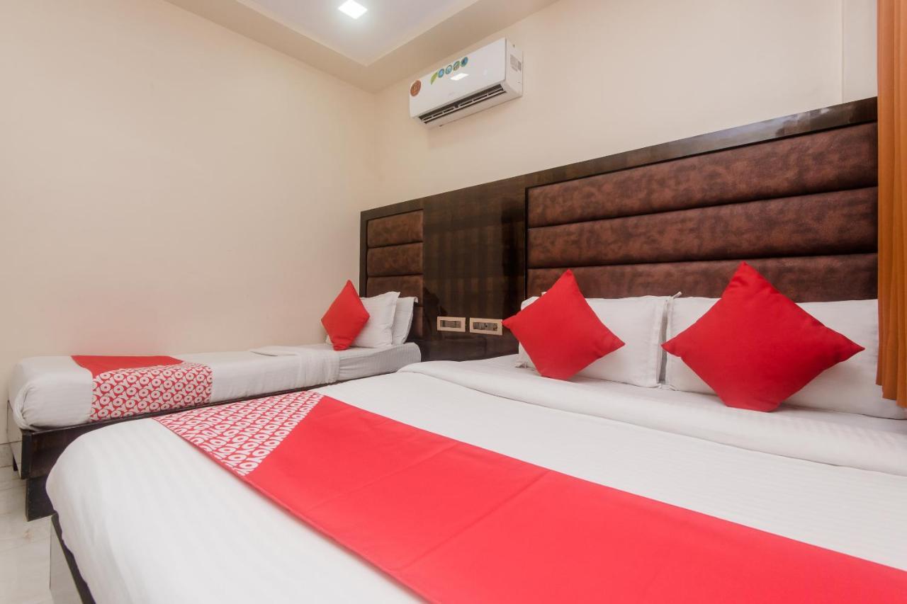 Vaccinated Staff - Oyo 22055 Dadar Residency Hotel Mumbai Exterior photo