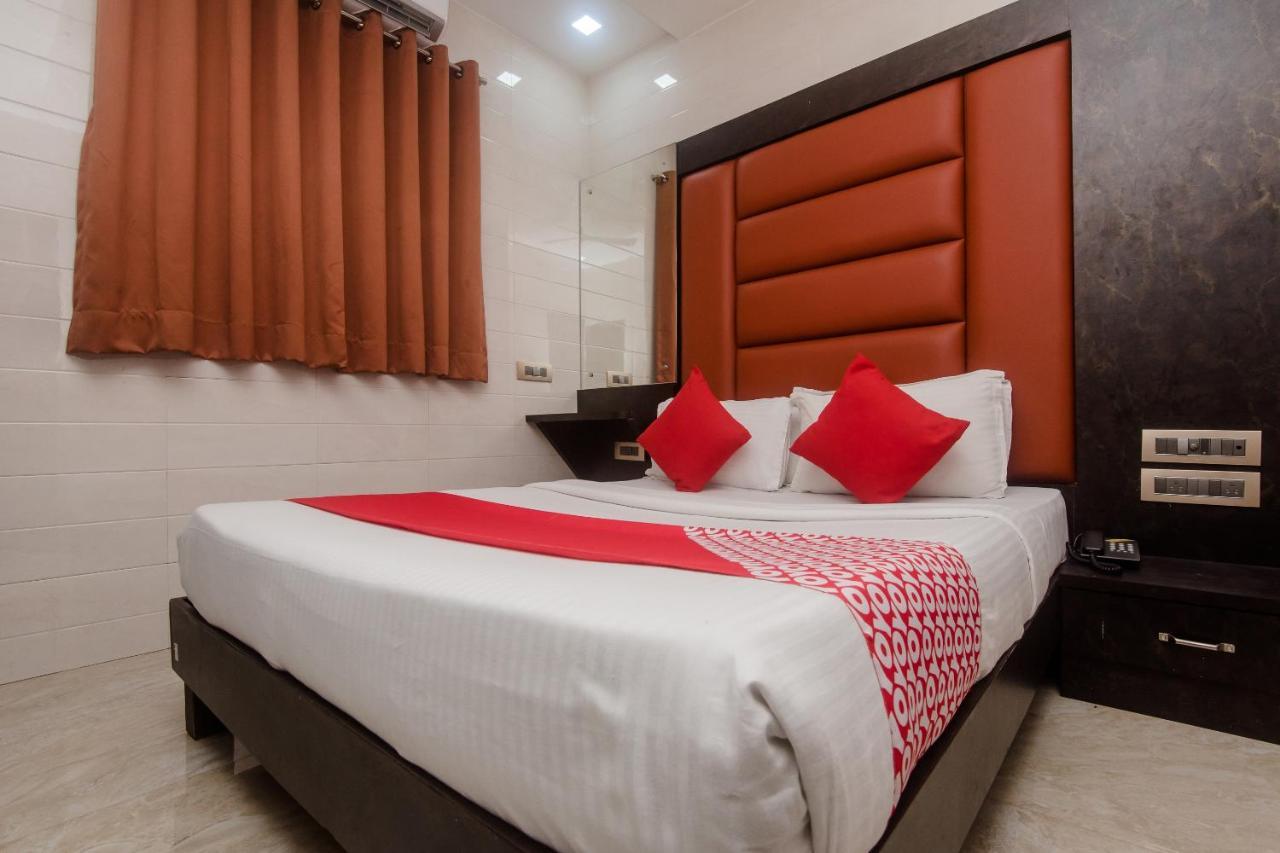 Vaccinated Staff - Oyo 22055 Dadar Residency Hotel Mumbai Exterior photo